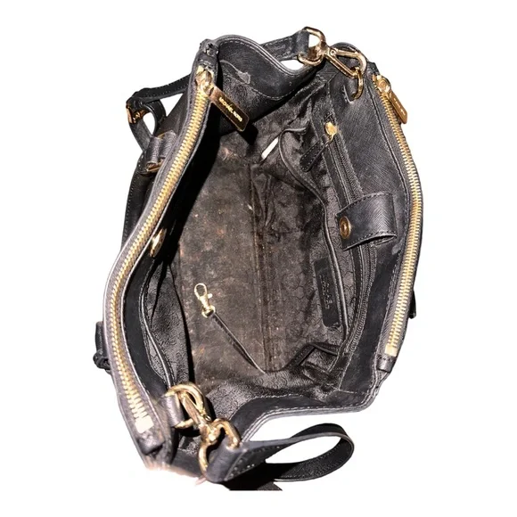 Micheal Kors Saffiano Leather Satchel - Picture 3 of 13